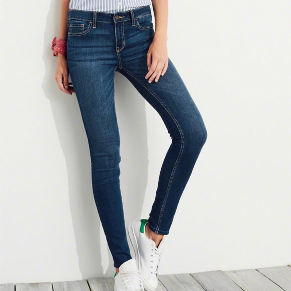 Hollister Super Skinny Jeans (never worn)